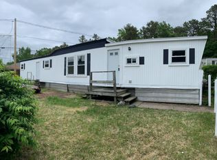 8 Klondike Ave, Westfield, MA 01085