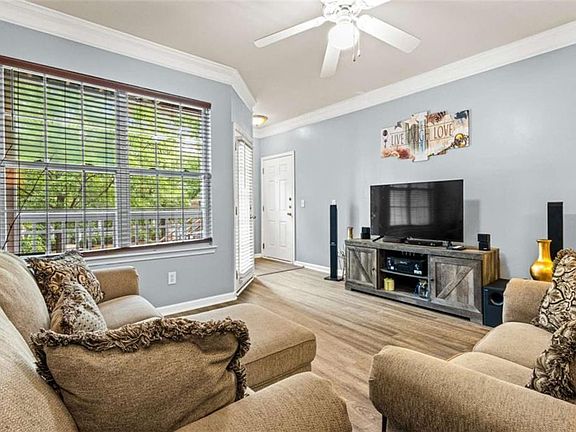 5th image of 1752 Pryor Rd SW #309