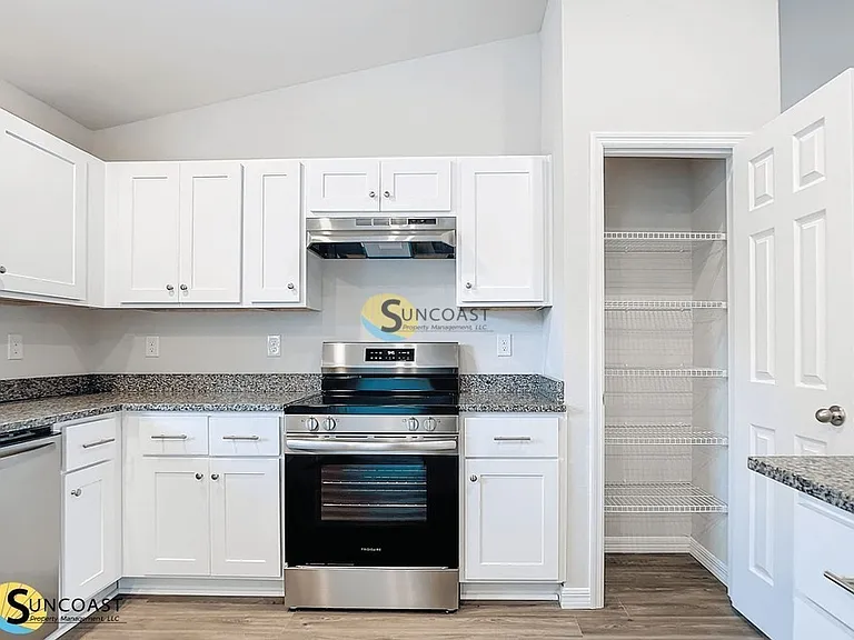 17389 Tyler Ave — Photo 11