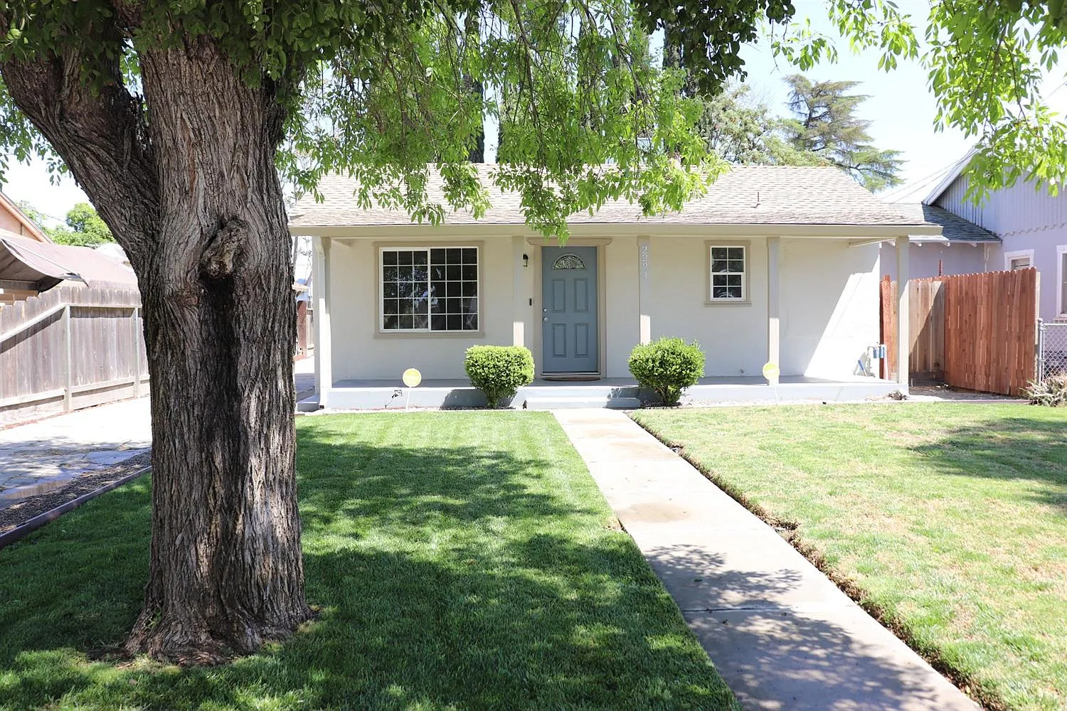 2224 4th St photo 1