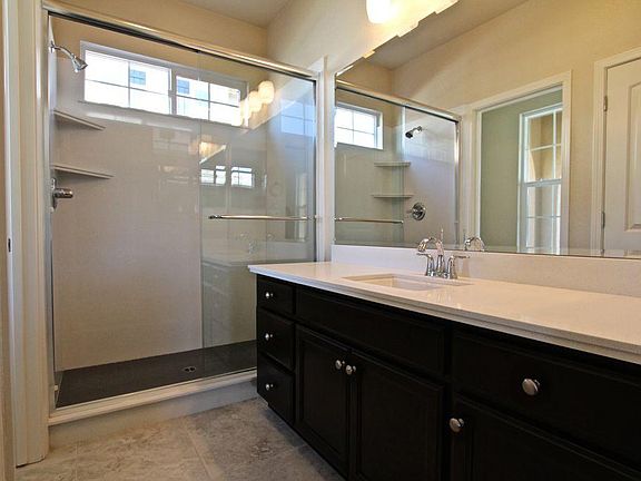 Spacious Bathroom