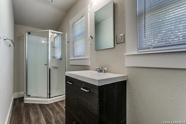 130 E Craig Pl — Photo 11