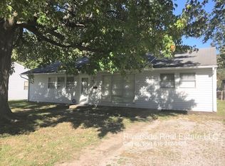 56 Delores Dr, Cahokia, IL