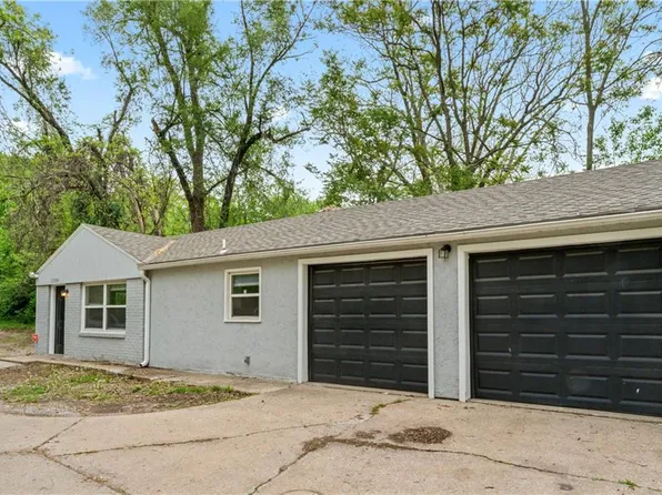 11300 & 11302 E 15th St S, Independence, MO 64052