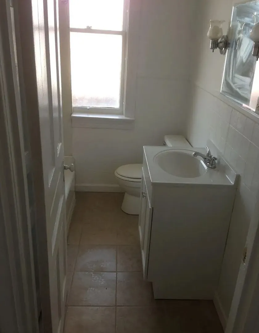 588 West Market Street - APT3 — Photo 2
