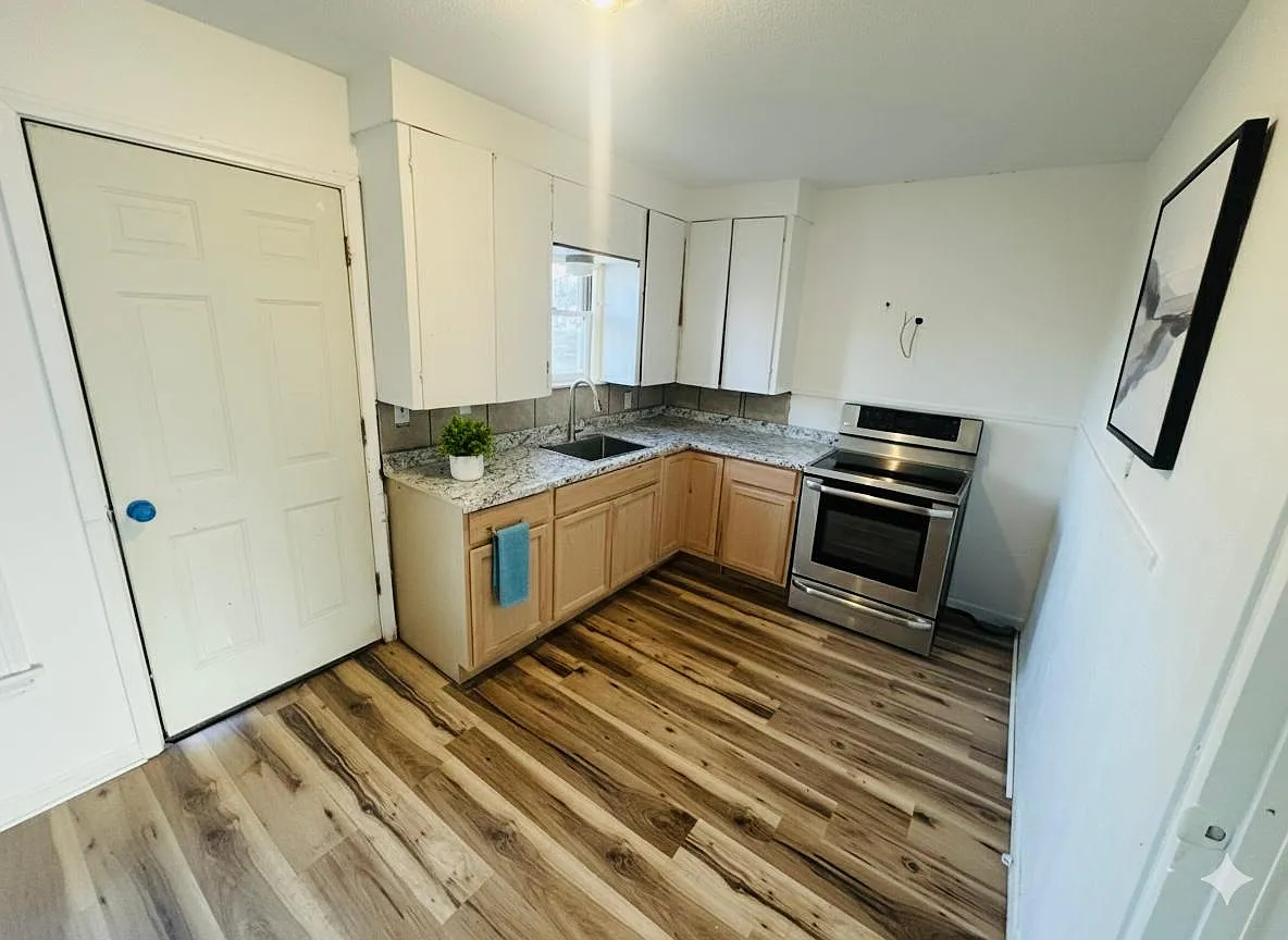 2 bed, 884 sqft, $1,250 — Photo 3