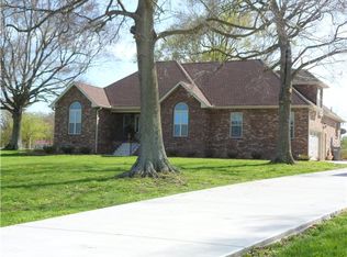 344 Bowling Br, Cottontown, TN 37048