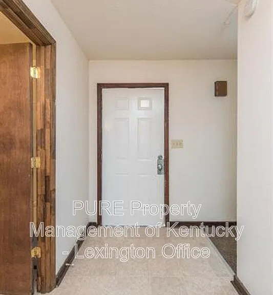 796 Ridgeview Dr — Photo 4