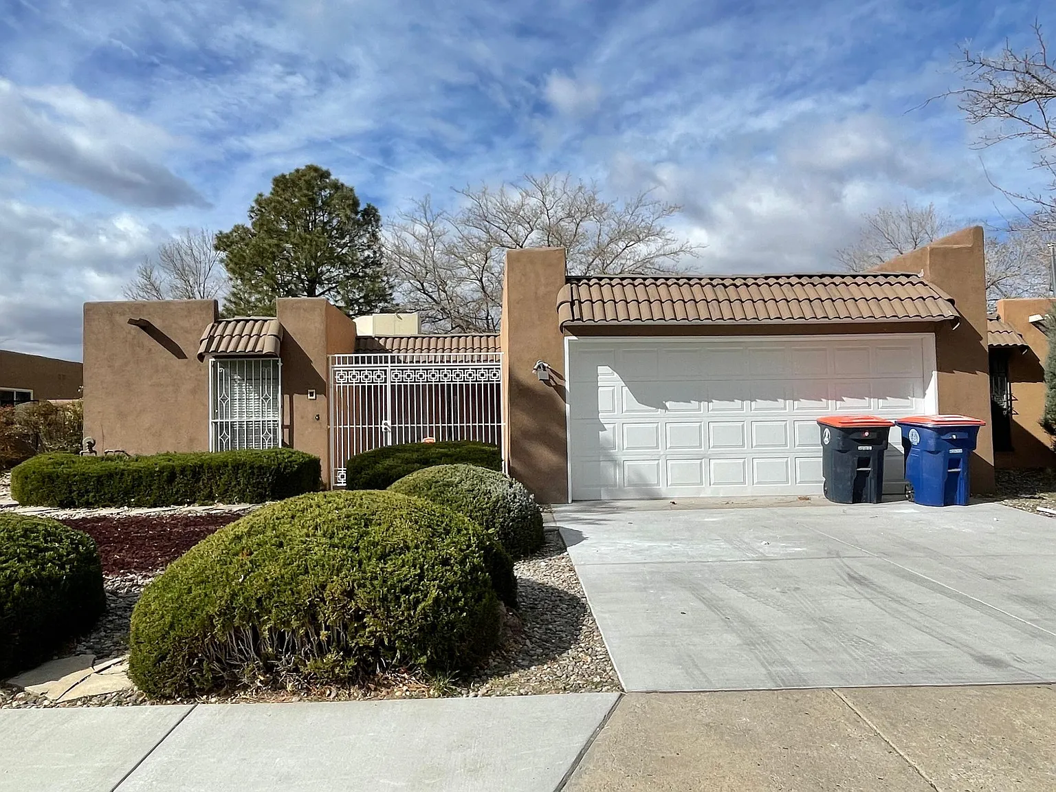 5509 Carruthers St NE — Photo 3