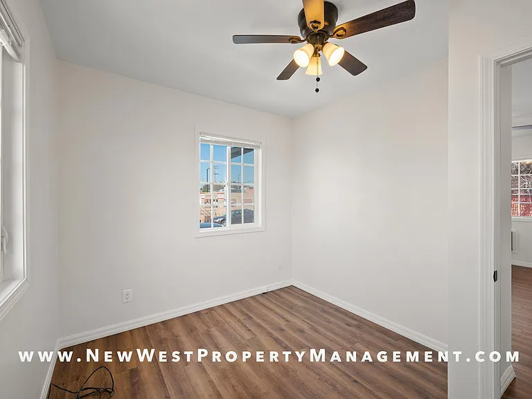 1043 Sampson St #A — Photo 18