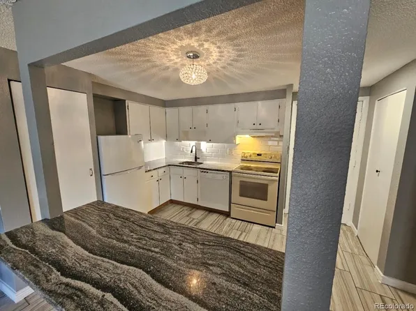 1302 S Parker Rd APT 128, Denver, CO 80231