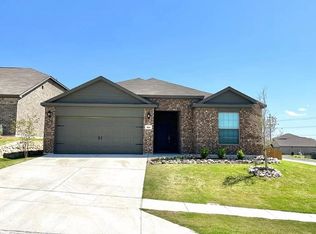 104 Bandana Cir, Newark, TX 76071