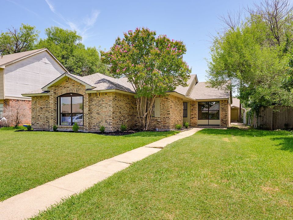 1st image of 4610 Carmel Ln