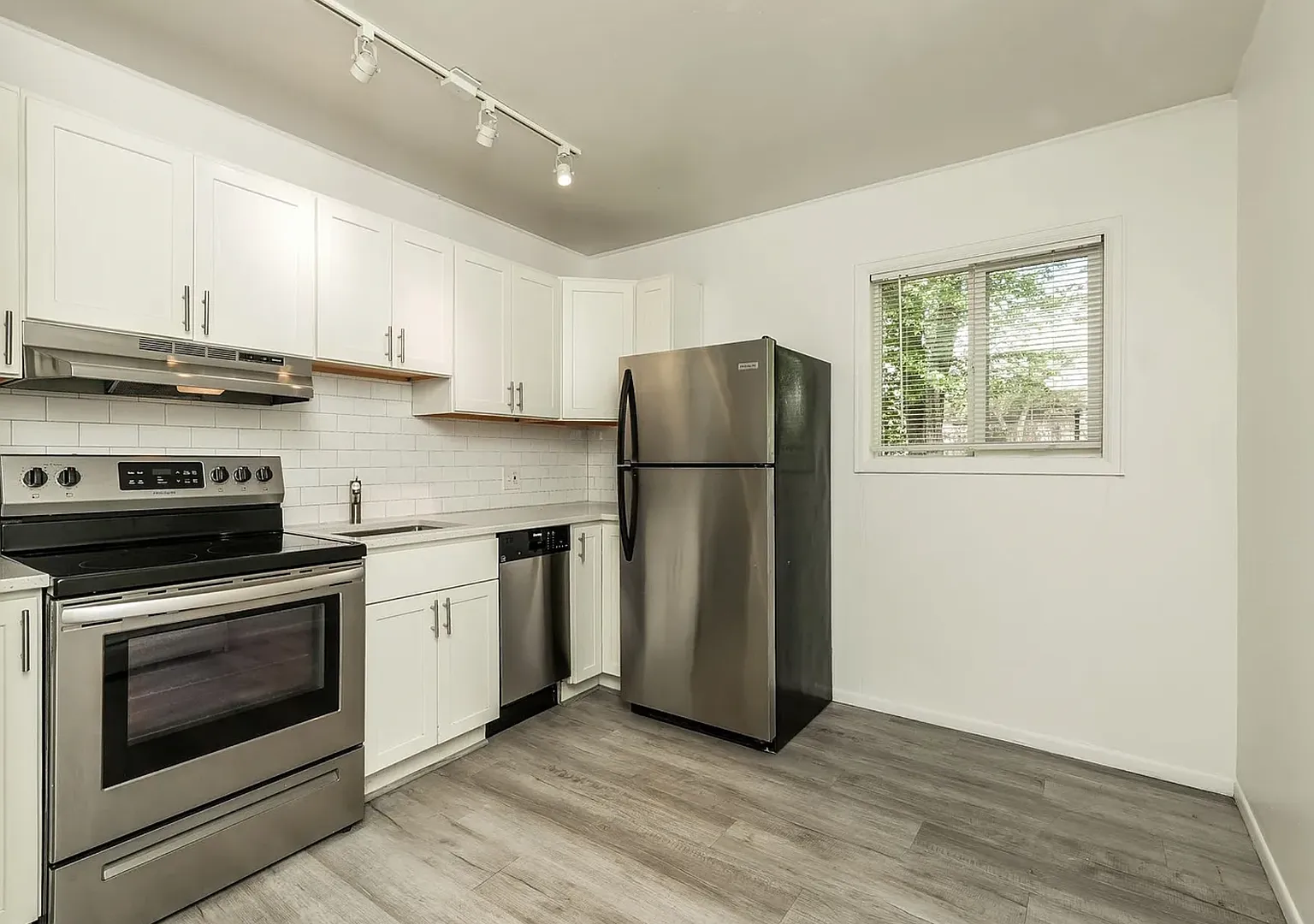 803 Yuma Street — Photo 4