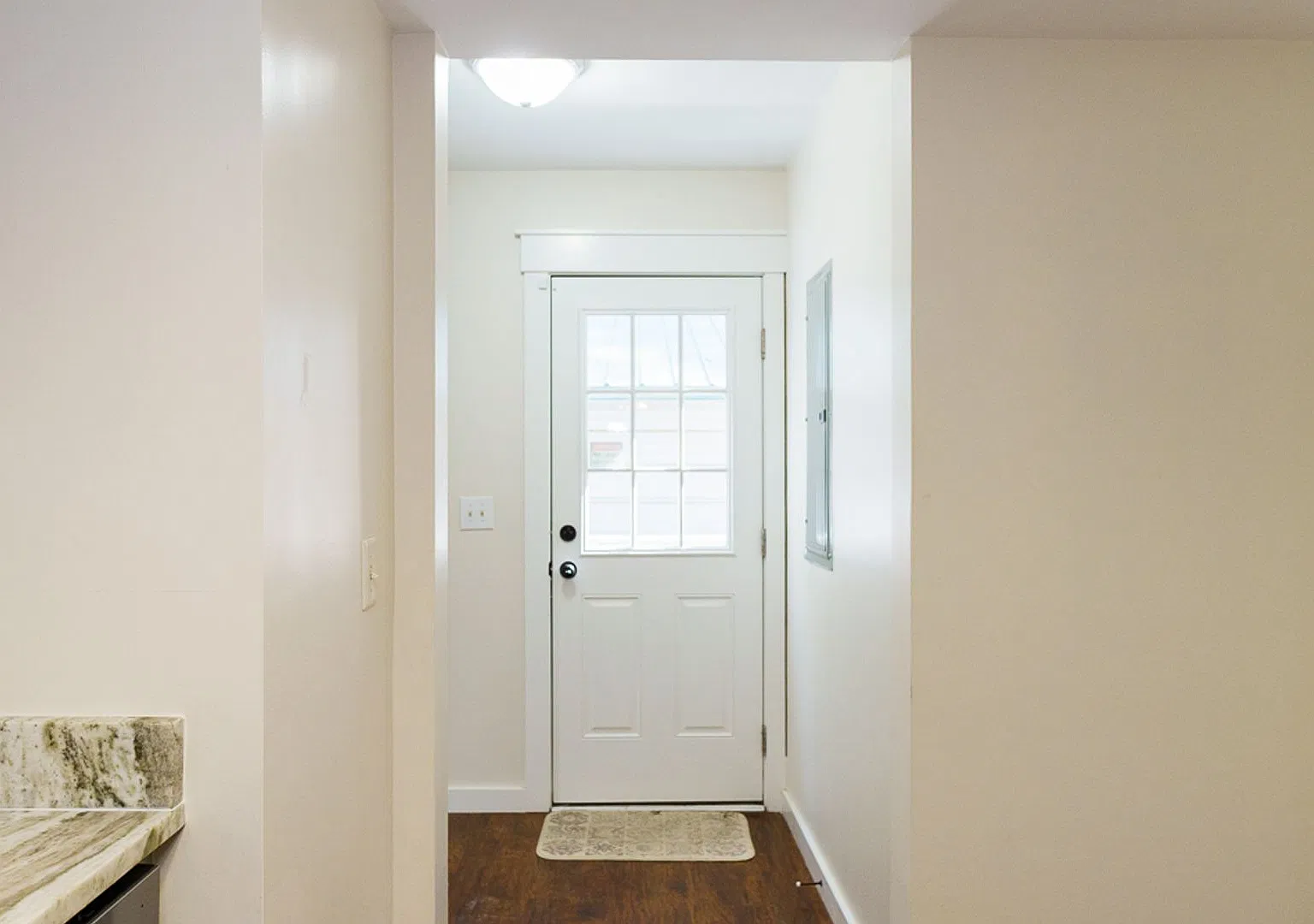Centrally Located Gem: 3 Bedrooms, 2.5 Baths and Room To Play! — Photo 3