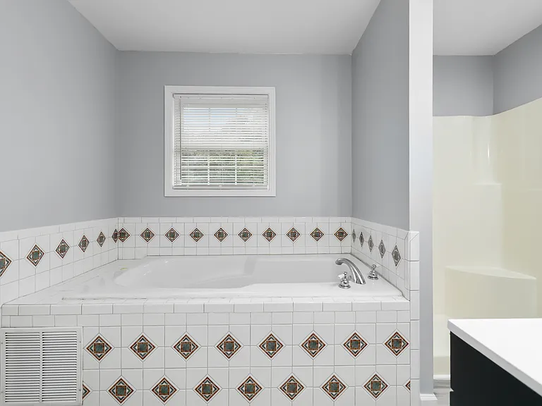2724 Ann Dr — Photo 22