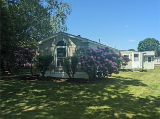 2 Kelly Ln, Coventry, RI 02816