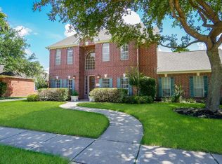 15902 Aberdeen Trails Dr, Houston, TX 77095