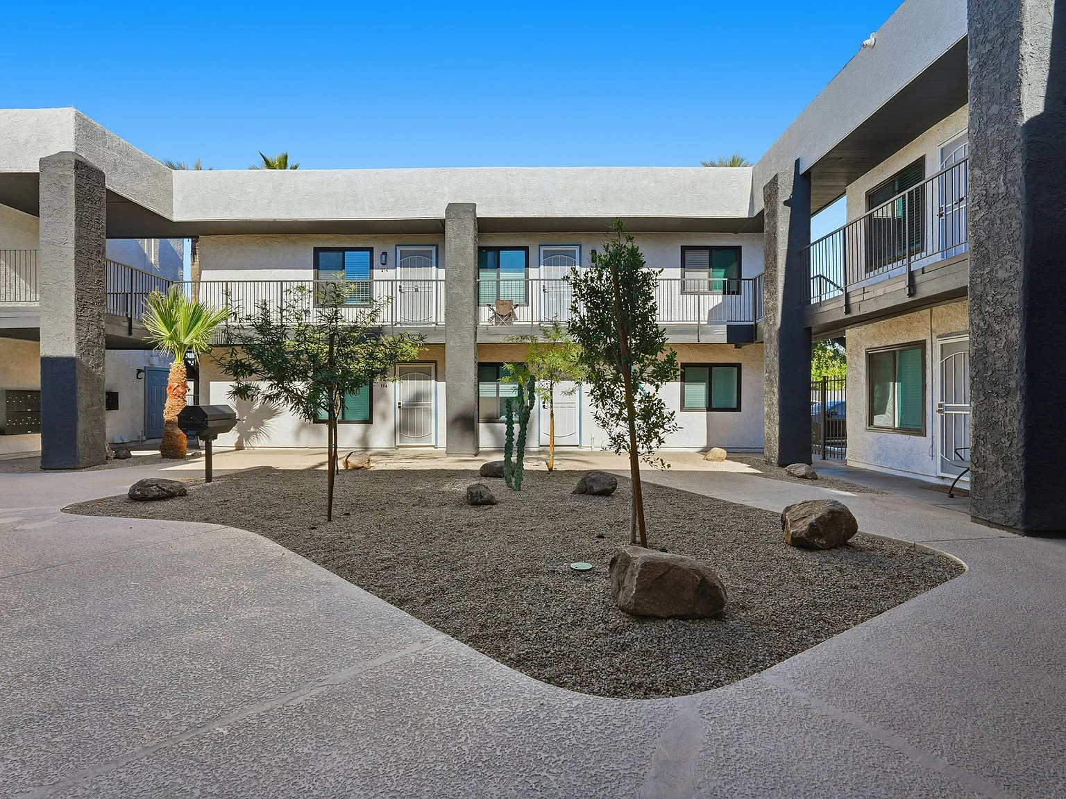 3738 East McDowell Road — Photo 1