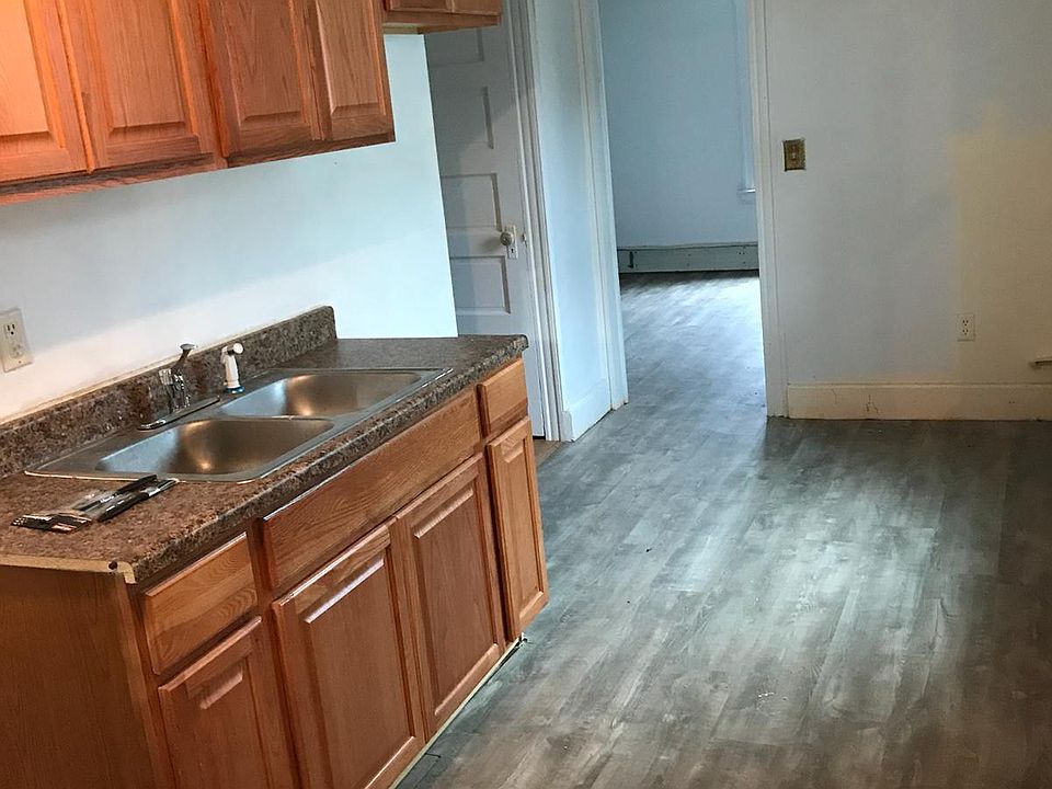 2nd image of 32 Arthur Ave