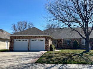 819 Crane Ct, North Platte, NE 69101