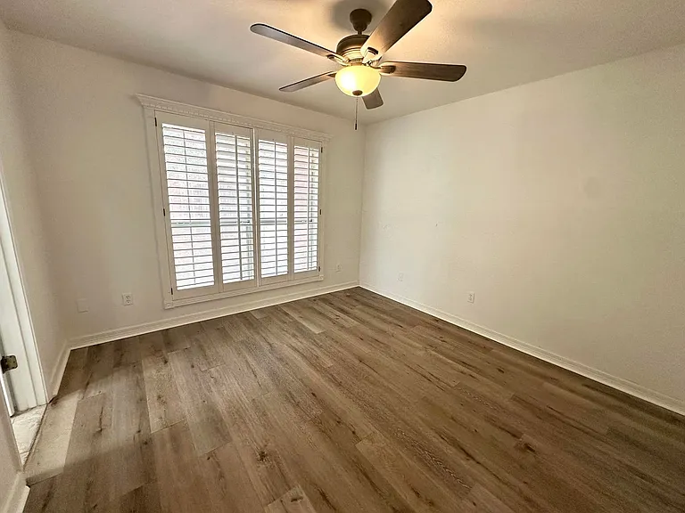 1800 Dukes Dr — Photo 13