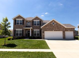 1047 Richland Park Dr, O'Fallon, IL 62269