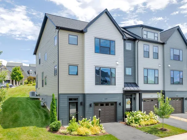 1684 Delphi Dr, Charlottesville, VA 22911