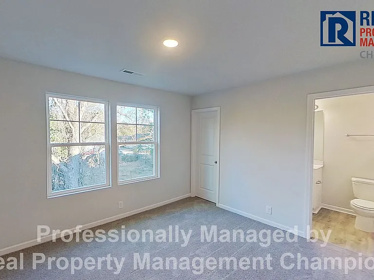 460 Maides Ave — Photo 12