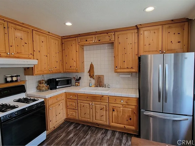 14107 Putnam St — Photo 3