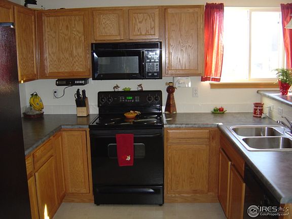 4th image of 2304 Carriage Dr
