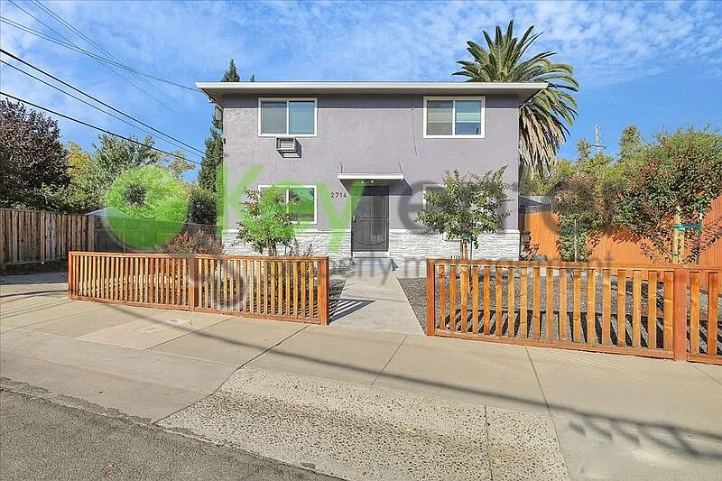 2714 San Fernando Way #3
