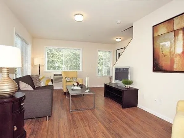 (undisclosed Address), White Plains, NY 10605