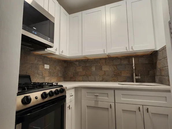 399 Ocean Parkway 4E image 2 of 8