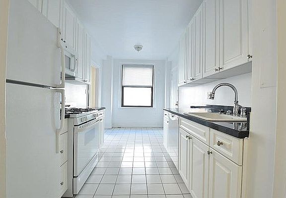 5th image of 340 E 57th St APT 6D