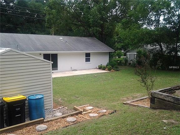 2nd image of 805 S Carpenter Ave