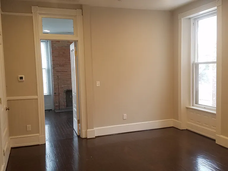 422 Pembroke Ave #4 — Photo 6