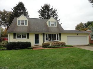 324 Castleton Rd NE, North Canton, OH 44720