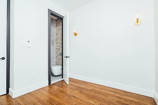 Rented by Nooklyn NYC LLC | media 13