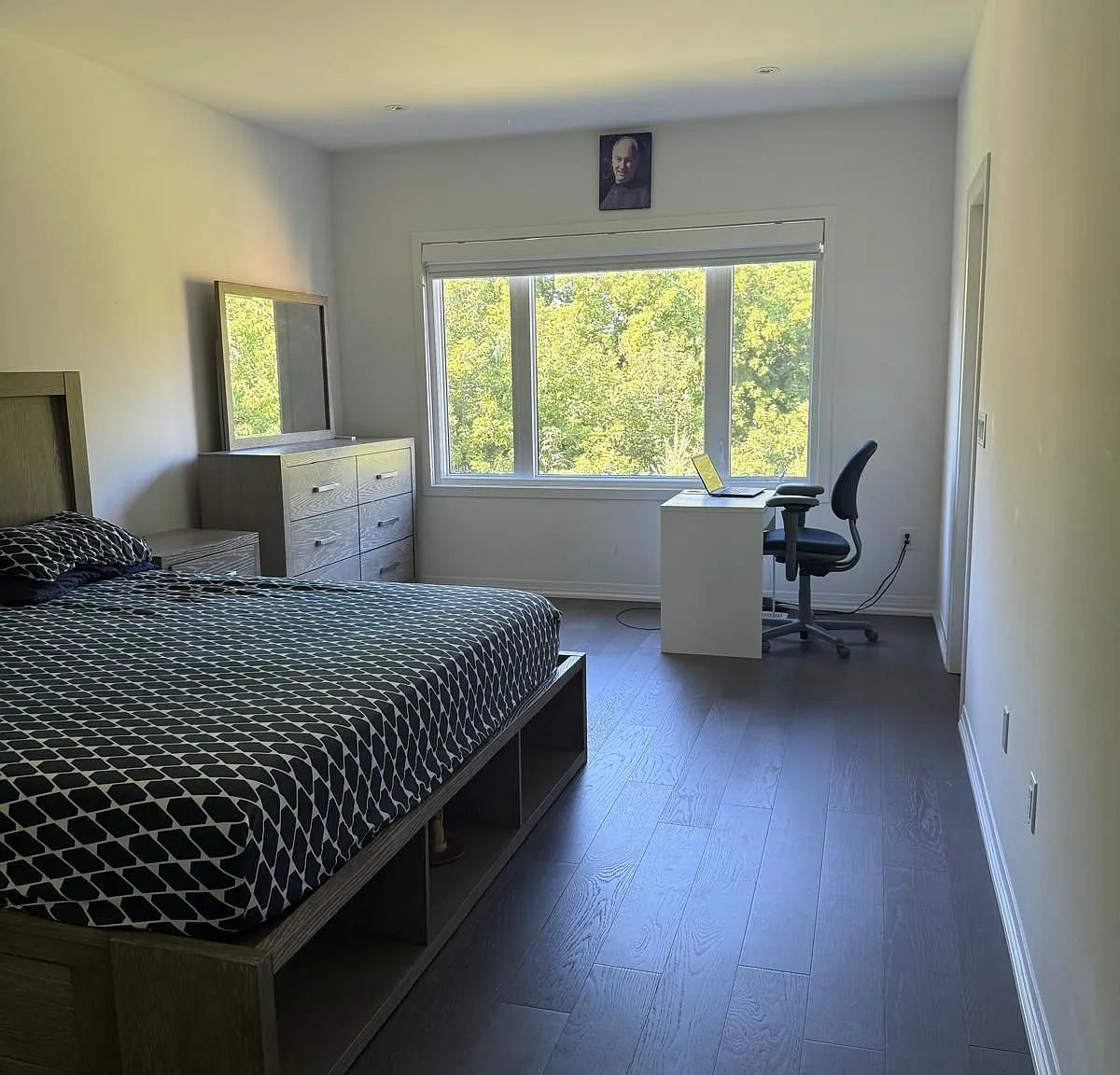 3 bed, $3,999 — Photo 3