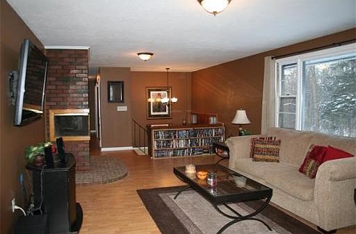 4th image of 161 Leicester St