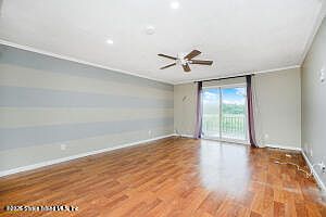 4th image of 292 Tennyson Dr