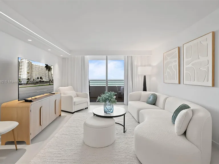 5555 Collins Ave #6L — Photo 7