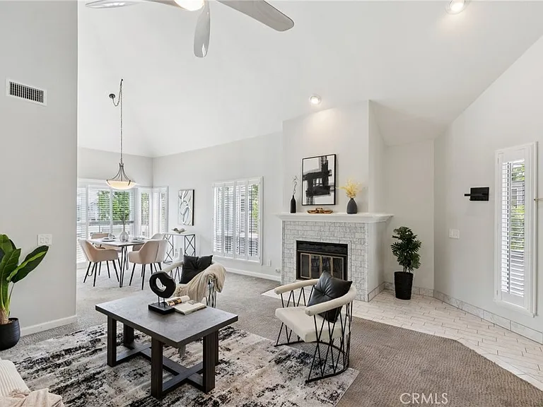 26107 McBean Pkwy — Photo 3