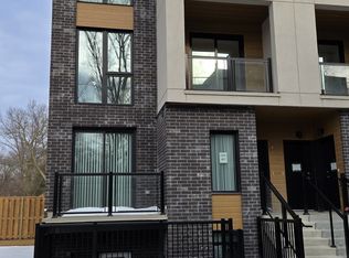 170 Clonmore Dr #15-06, Toronto, ON M1N 0B9
