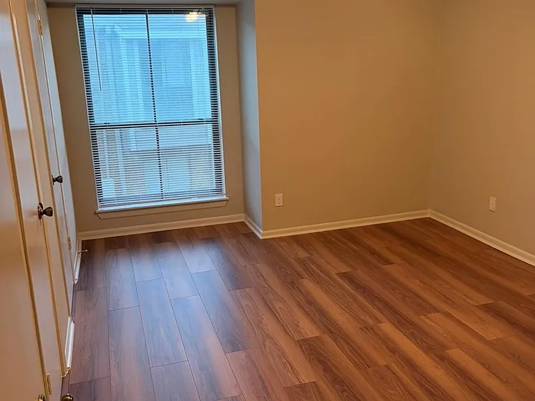 17331 Red Oak Dr #24 — Photo 7
