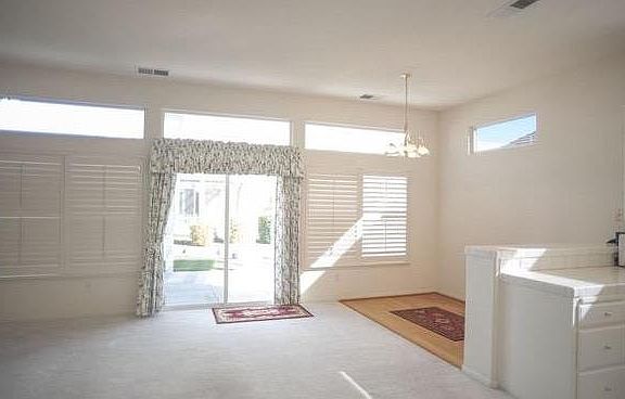4th image of 1511 Carlton Way
