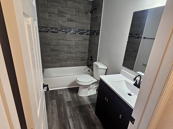 4th image of 10200 Green Valley Dr