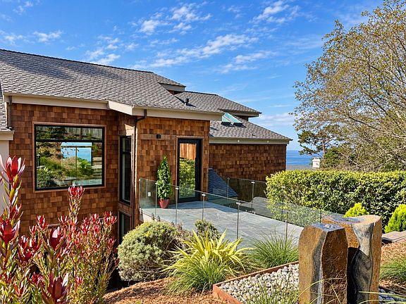 5th image of 231 Spindrift Rd