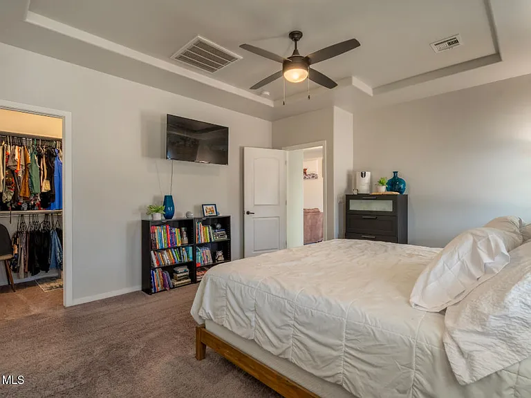 1056 Summer Breeze Pl — Photo 16
